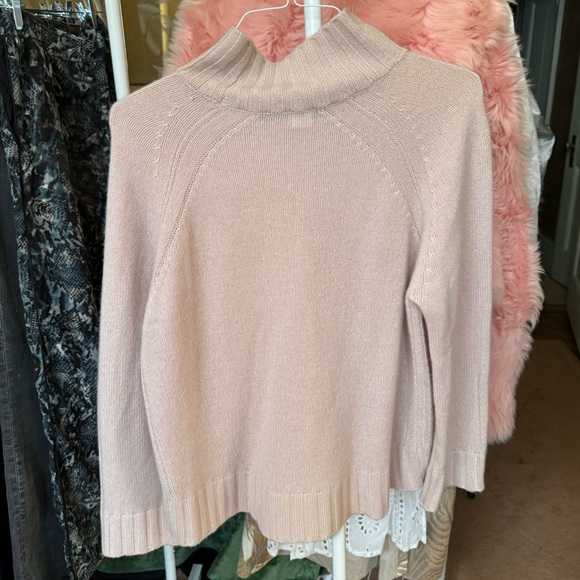 360 Cashmere Pale Pink Turtleneck Sweater Small - Picture 2 of 2